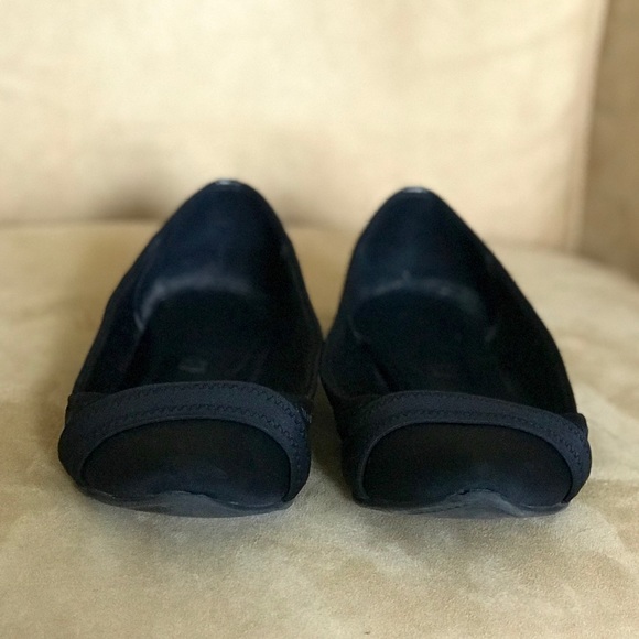 ⬇️ PRICE DROP! ALDO Black Pointy Neoprene Flats - Picture 5 of 7